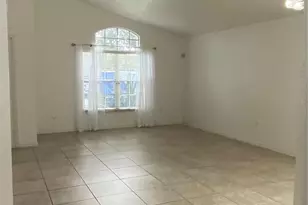 419 Buckingham Cir, Davenport, FL 33897 - Photo 2