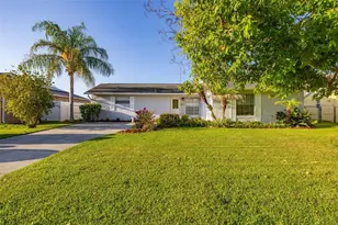 708 Wedge Ln, Poinciana, FL 34759 - Photo 1
