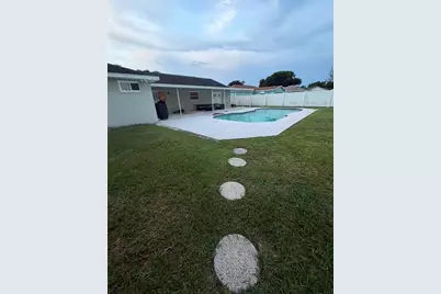 315 Larkspur Court, Kissimmee, FL 34743 - Photo 2