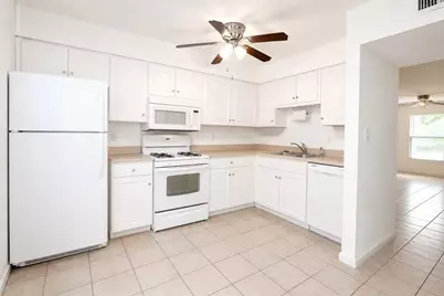 5850 Cypress Gardens Boulevard #608, Winter Haven, FL 33884 - Photo 4