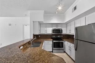 13003 Plantation Park Cir, Orlando, FL 32821 - Photo 4