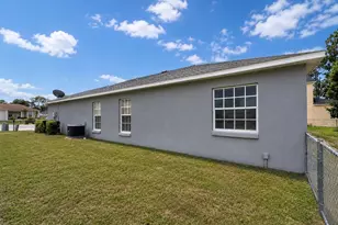 8079 Grand Pines Blvd, Lakeland, FL 33810 - Photo 20