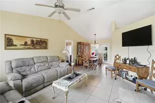 642 Madrid Dr, Kissimmee, FL 34758 - Photo 4