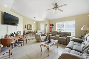 642 Madrid Dr, Kissimmee, FL 34758 - Photo 6