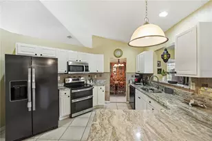 642 Madrid Dr, Kissimmee, FL 34758 - Photo 8