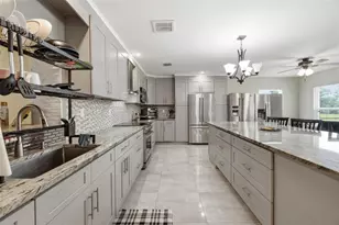 5730 Anna Dr, Tampa, FL 33610 - Photo 14
