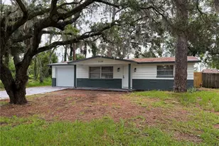 7138 Pinewood Dr, New Port Richey, FL 34652 - Photo 1