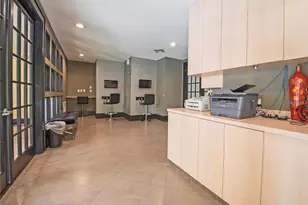 860 N Orange Ave, Orlando, FL 32801 - Photo 18