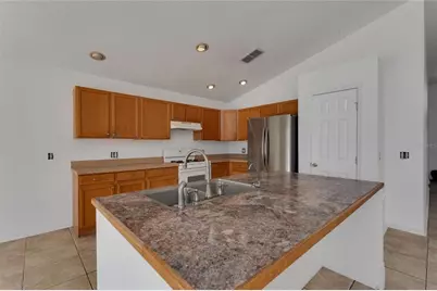 844 Berwick Dr, Davenport, FL 33897 - Photo 10