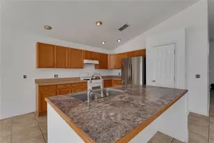 844 Berwick Dr, Davenport, FL 33897 - Photo 10