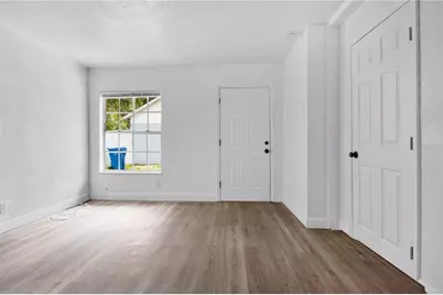 1409 College Park Lane, Tampa, FL 33612 - Photo 2