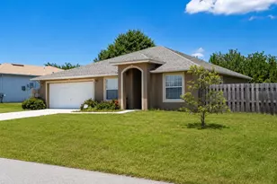 101 Bonito Way, Poinciana, FL 34759 - Photo 2