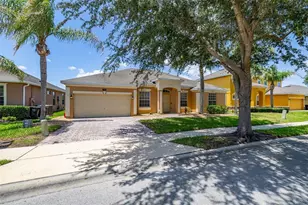 349 Yellow Snapdragon Dr, Davenport, FL 33837 - Photo 2