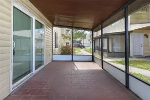 1023 Spring Meadow Dr, Kissimmee, FL 34741 - Photo 6