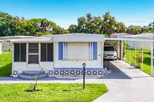 420 49th Street E, Palmetto, FL 34221 - Photo 2
