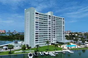 31 Island Way, Clearwater Beach, FL 33767 - Photo 2