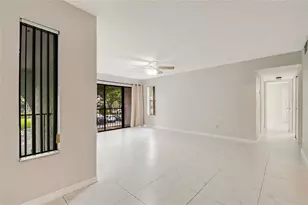 8201 Sun Spring Cir, Orlando, FL 32825 - Photo 10