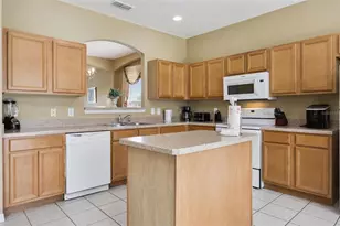 120 Saragossa Ave, Davenport, FL 33897 - Photo 12