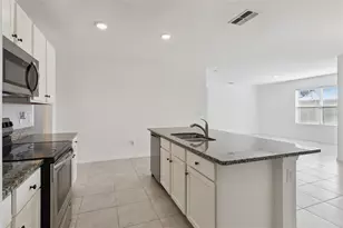 2487 White Lilly Dr, Kissimmee, FL 34747 - Photo 8