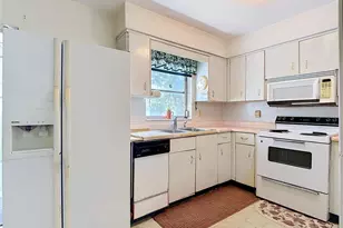 220 Pinehurst Dr, Auburndale, FL 33823 - Photo 14