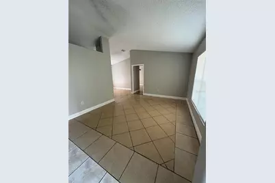 305 Colonade Court, Kissimmee, FL 34758 - Photo 4