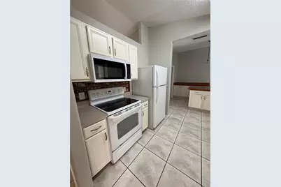 305 Colonade Court, Kissimmee, FL 34758 - Photo 10