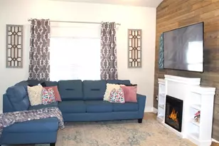 826 Landmark Hls Dr, Haines City, FL 33844 - Photo 6