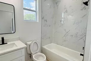 602 Desmoines Ct, Poinciana, FL 34759 - Photo 10