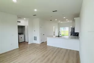 602 Desmoines Ct, Poinciana, FL 34759 - Photo 4