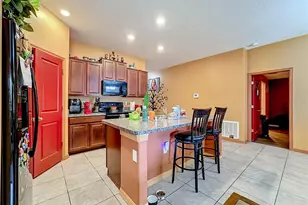 102 Cascade Bend Dr, Ruskin, FL 33570 - Photo 8