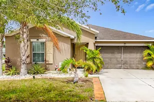 102 Cascade Bend Dr, Ruskin, FL 33570 - Photo 1