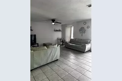 1048 Wakefield Circle, Deltona, FL 32725 - Photo 4