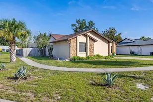 100 Grove Hollow Ct, Sanford, FL 32773 - Photo 6