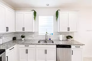 3517 Vega Creek Dr, Saint Cloud, FL 34772 - Photo 6