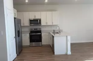 142 NE 14th Ter, Homestead, FL 33033 - Photo 6