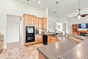 970 San Raphael St, Poinciana, FL 34759 - Photo 16