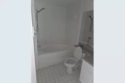 5566 Metrowest Boulevard #2-205, Orlando, FL 32811 - Photo 8