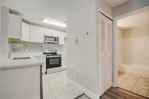 7511 Seurat St, Orlando, FL 32819 - Photo 14
