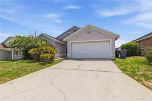 210 Pine Cone Dr, Davenport, FL 33897 - Photo 2