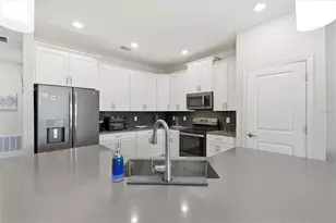 1077 Downswing Pl, Davenport, FL 33896 - Photo 12