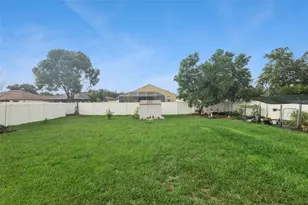 7973 Oak Run Cir, Lakeland, FL 33809 - Photo 34