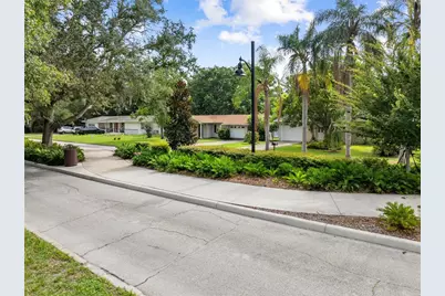 325 Florida Avenue, Saint Cloud, FL 34769 - Photo 12