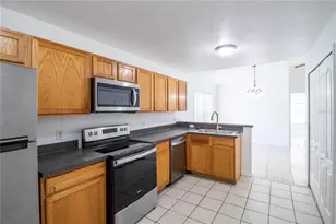108 Sundown Ct, Davenport, FL 33896 - Photo 12