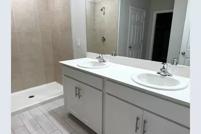 2045 Wanda Avenue N, Lehigh Acres, FL 33971 - Photo 8