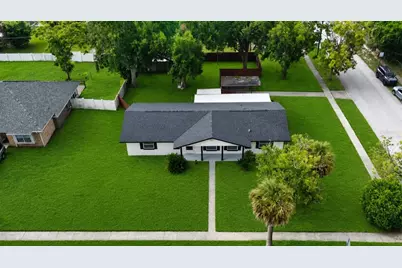 2390 Northland Road, Mount Dora, FL 32757 - Photo 2