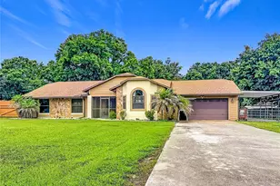 634 Grape Ave, Saint Cloud, FL 34769 - Photo 1