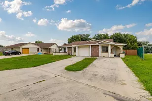 658 Royalty Ct, Kissimmee, FL 34758 - Photo 1