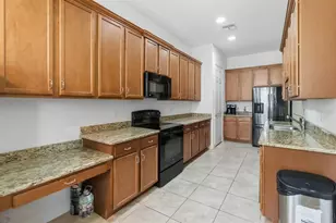 2260 Painter Ln, Kissimmee, FL 34741 - Photo 16