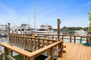 10365 Paradise Blvd, Treasure Island, FL 33706 - Photo 16