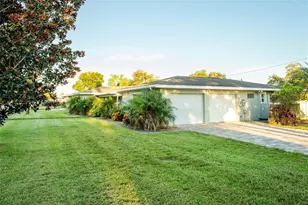 2001 Magnolia Dr, Clearwater, FL 33764 - Photo 4
